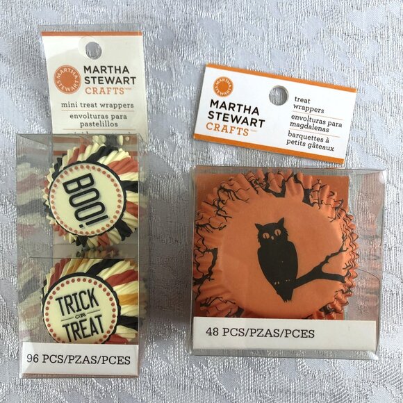 Halloween Party Baking Bundle—Oven Mitt, Cookie Cutters, Treat Wrappers NWT - Picture 15 of 16